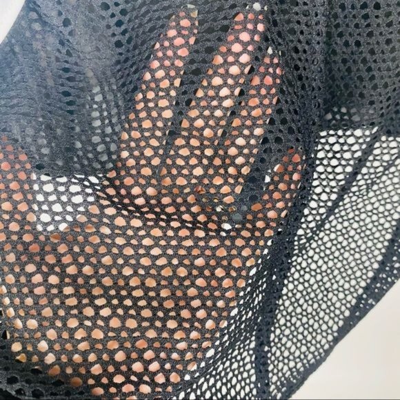 Cabi Style # 3076  Domino Mesh Layer Top  Size M - Picture 10 of 10